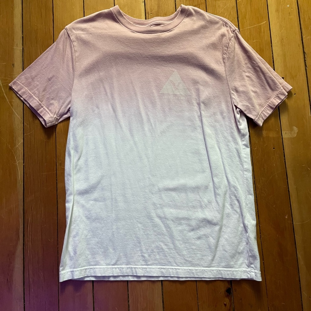 pink and white american eagle shirt